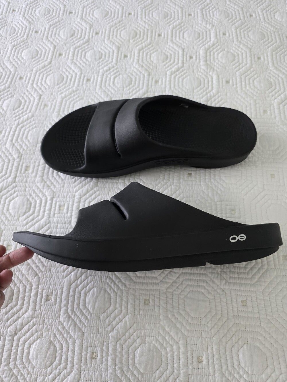 Oofos Ooahh Men's Size 13 Black Slides - Lightweight Recovery Sandal